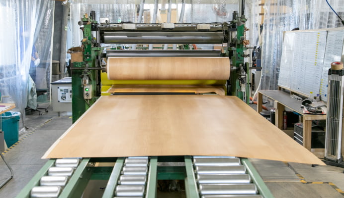 1号ラミネートライン